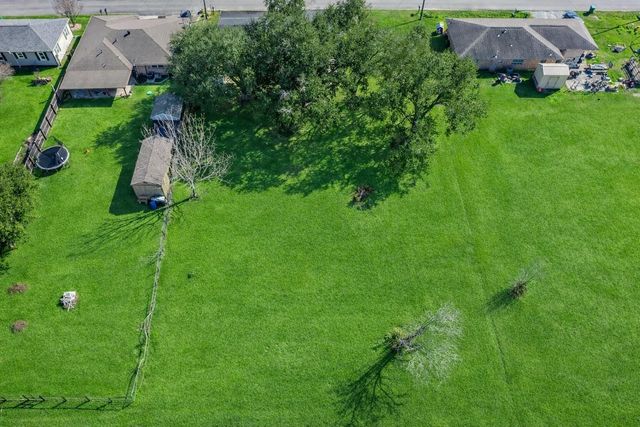 280 St Joseph St, Raceland, LA 70394