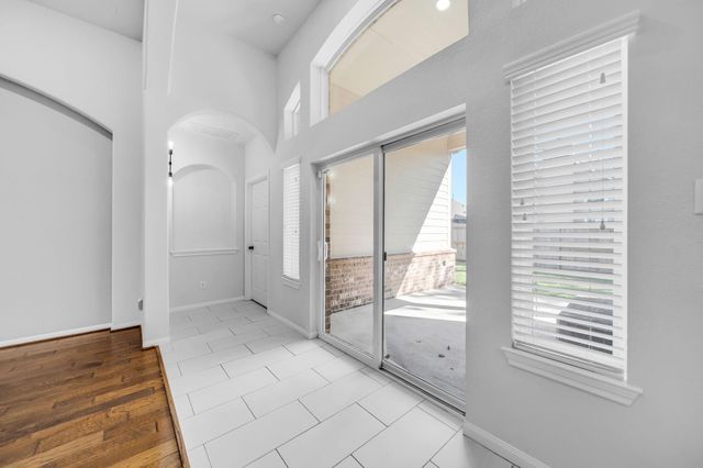 13806 Windsor Garden Lane, Houston, TX 77044