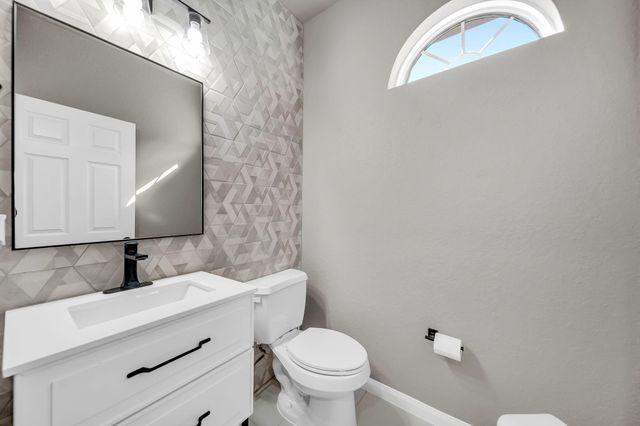 13806 Windsor Garden Lane, Houston, TX 77044