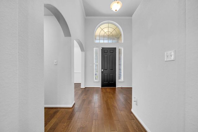 13806 Windsor Garden Lane, Houston, TX 77044