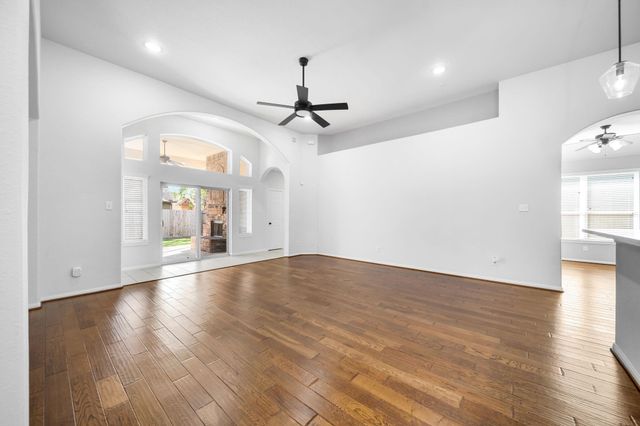 13806 Windsor Garden Lane, Houston, TX 77044