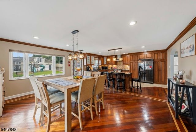 664 Teneyck Ave, Lyndhurst Twp., NJ 07071