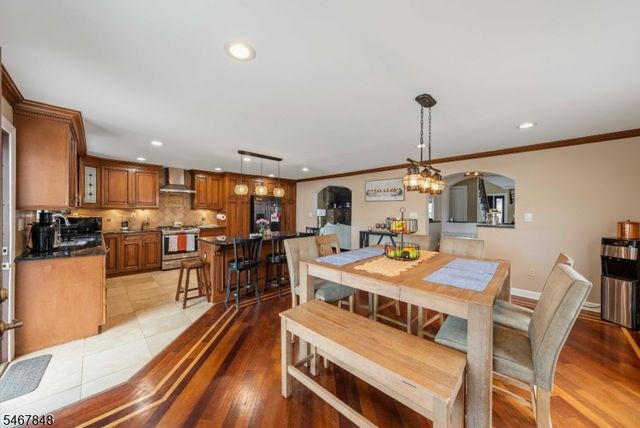 664 Teneyck Ave, Lyndhurst Twp., NJ 07071