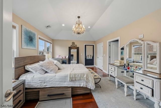 664 Teneyck Ave, Lyndhurst Twp., NJ 07071