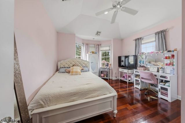 664 Teneyck Ave, Lyndhurst Twp., NJ 07071