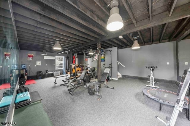 664 Teneyck Ave, Lyndhurst Twp., NJ 07071