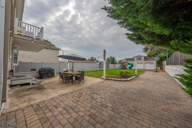 664 Teneyck Ave, Lyndhurst Twp., NJ 07071