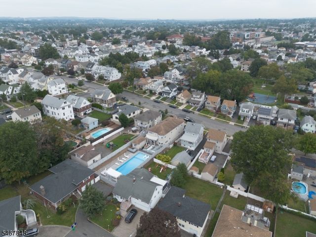 664 Teneyck Ave, Lyndhurst Twp., NJ 07071