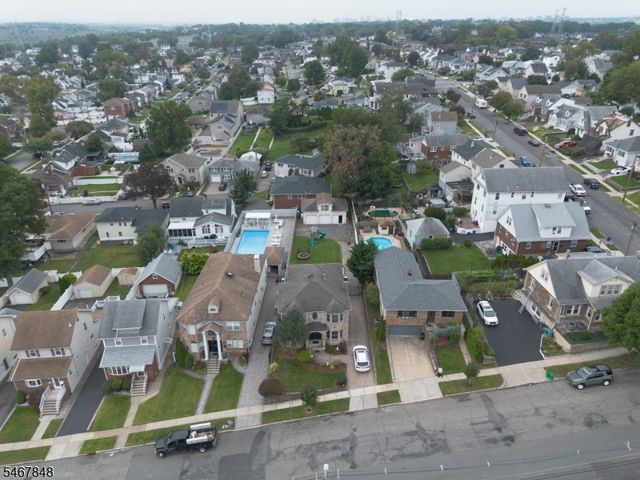 664 Teneyck Ave, Lyndhurst Twp., NJ 07071