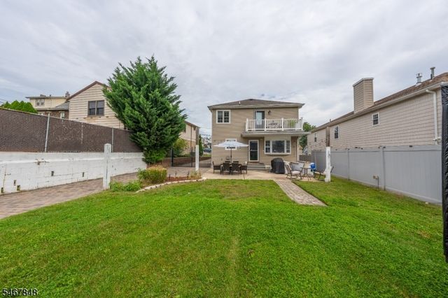 664 Teneyck Ave, Lyndhurst Twp., NJ 07071