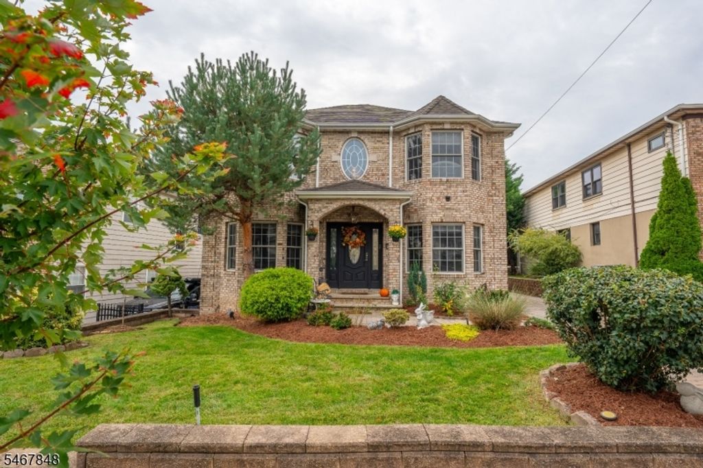 664 Teneyck Ave, Lyndhurst Twp., NJ 07071 — exterior