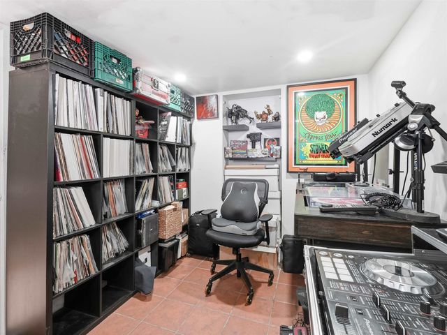 211 PLAINFIELD AVE, Jc, Journal Square, NJ 07306