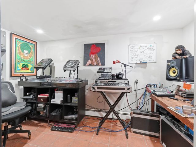 211 PLAINFIELD AVE, Jc, Journal Square, NJ 07306