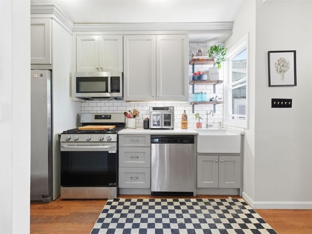 211 PLAINFIELD AVE, Jc, Journal Square, NJ 07306