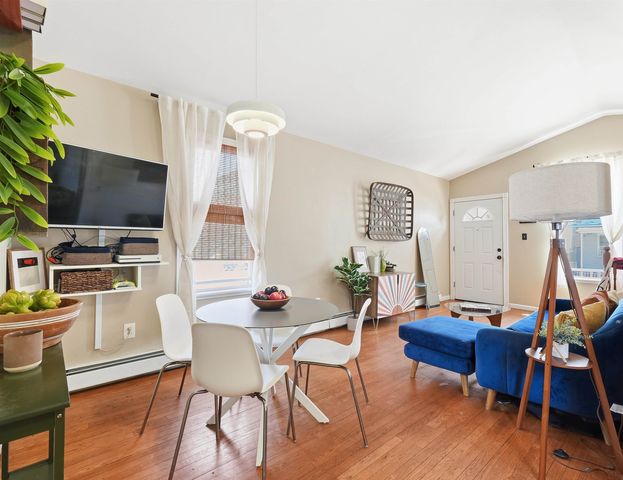 211 PLAINFIELD AVE, Jc, Journal Square, NJ 07306