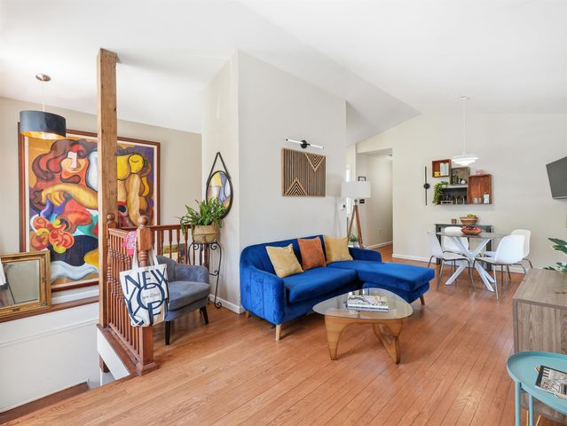211 PLAINFIELD AVE, Jc, Journal Square, NJ 07306