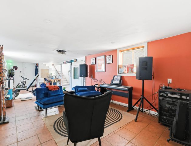 211 PLAINFIELD AVE, Jc, Journal Square, NJ 07306