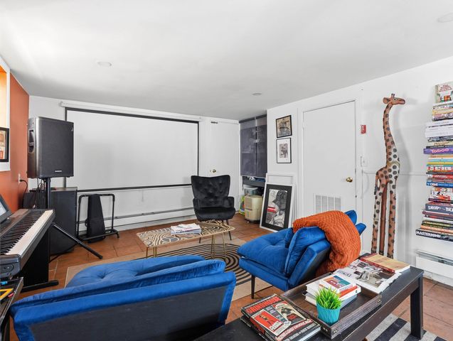 211 PLAINFIELD AVE, Jc, Journal Square, NJ 07306