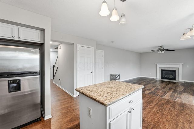 1161 Willow Oak Drive, Blacklick, OH 43004