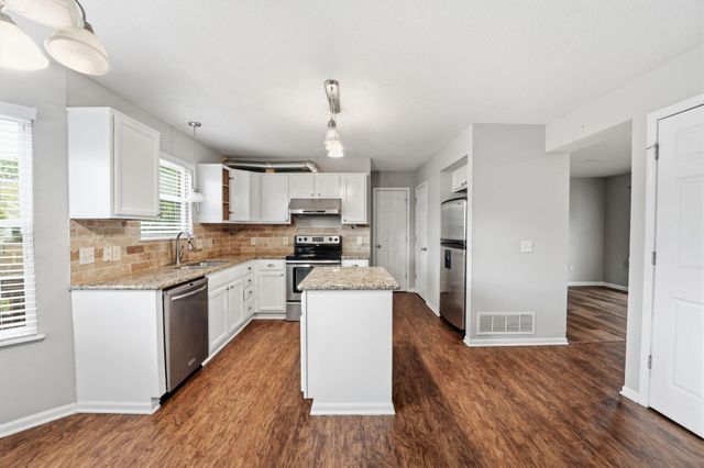 1161 Willow Oak Drive, Blacklick, OH 43004