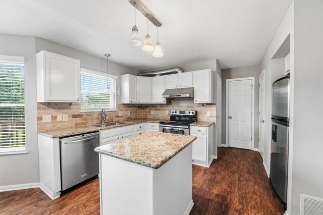 1161 Willow Oak Drive, Blacklick, OH 43004