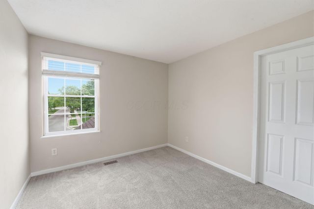 1161 Willow Oak Drive, Blacklick, OH 43004