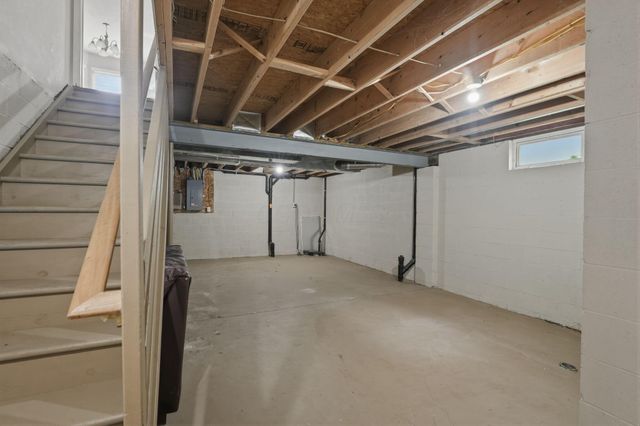 1161 Willow Oak Drive, Blacklick, OH 43004