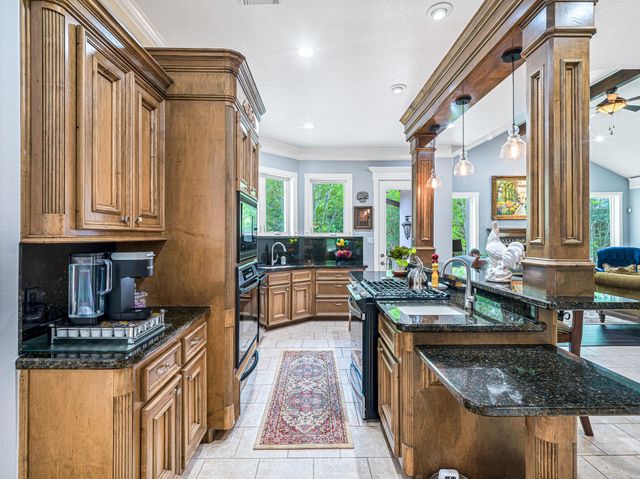 37922 Clubhouse Lane, Magnolia, TX 77355