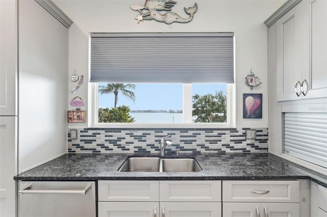 401 HARBOR DRIVE, Belleair Beach, FL 33786