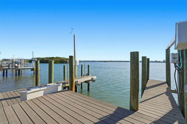 401 HARBOR DRIVE, Belleair Beach, FL 33786