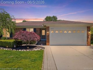46270 Hollowoode Lane, Macomb Township, MI 48044