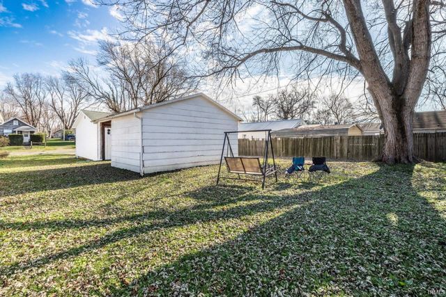 1825 S Bosse Avenue, Evansville, IN 47712