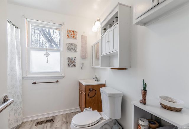 1825 S Bosse Avenue, Evansville, IN 47712