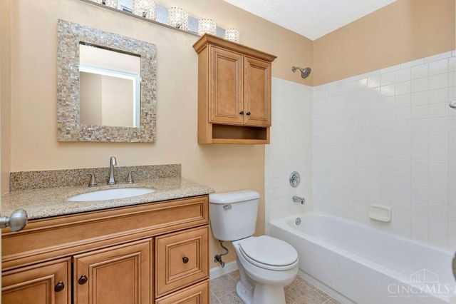 5570 Harbourwatch Way, Deerfield Twp., OH 45040