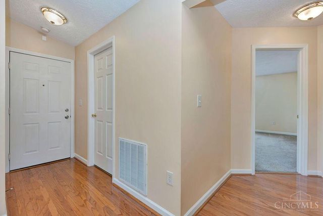 5570 Harbourwatch Way, Deerfield Twp., OH 45040