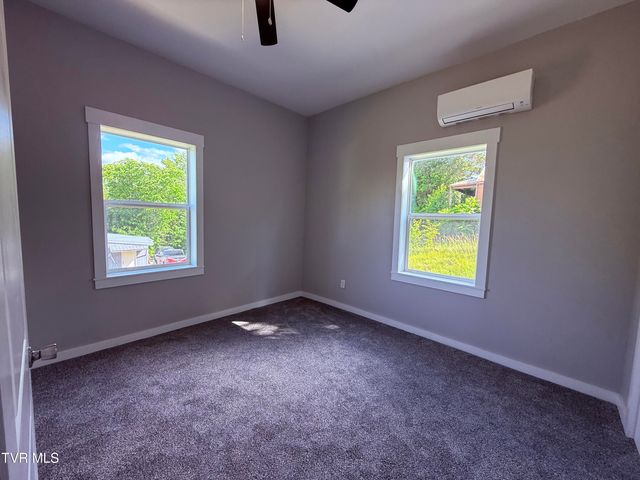 411 South Hill Street, Greeneville, TN 37745