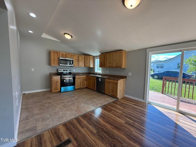 411 South Hill Street, Greeneville, TN 37745