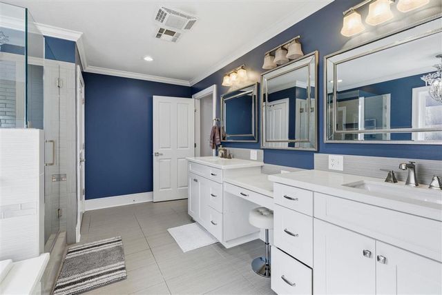 2829 W Prien Lake Road, Lake Charles, LA 70605