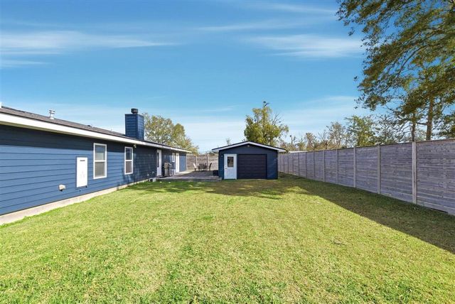 2829 W Prien Lake Road, Lake Charles, LA 70605