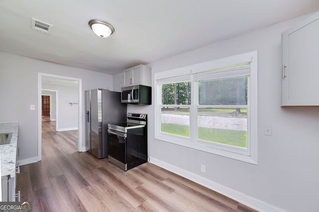 3930 W Side Place, Ellenwood, GA 30294