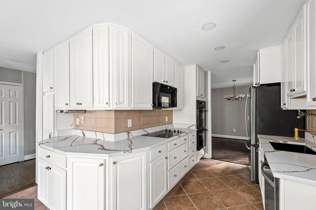 2306 MARLINE CT, Woodbridge, VA 22192