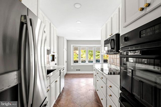 2306 MARLINE CT, Woodbridge, VA 22192