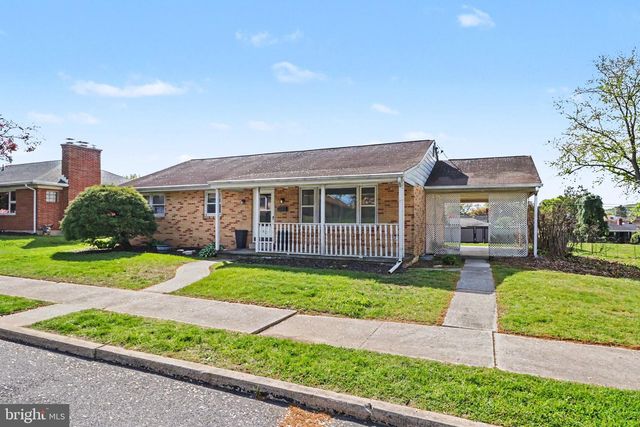 542 W AREBA AVE, Hershey, PA 17033