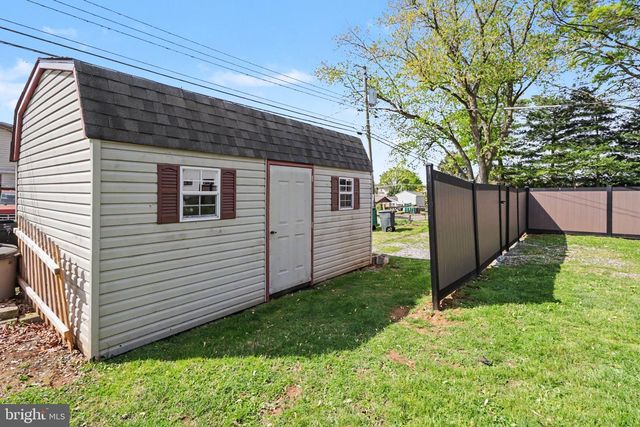 542 W AREBA AVE, Hershey, PA 17033