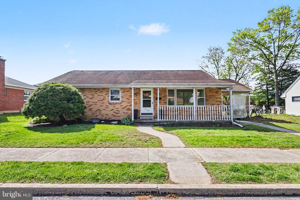 542 W AREBA AVE, Hershey, PA 17033
