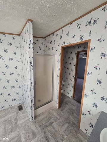 1909 S H Street, Elwood, IN 46036