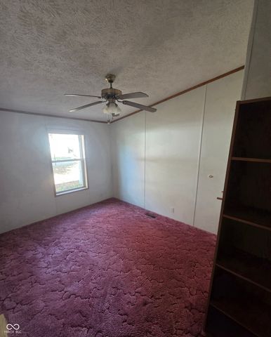 1909 S H Street, Elwood, IN 46036