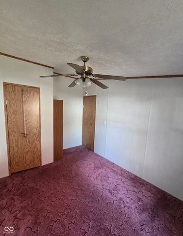 1909 S H Street, Elwood, IN 46036