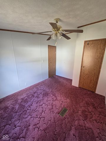 1909 S H Street, Elwood, IN 46036