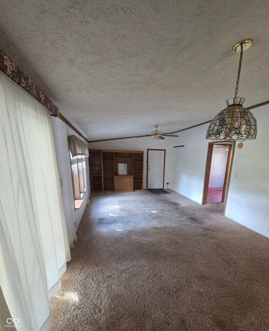 1909 S H Street, Elwood, IN 46036